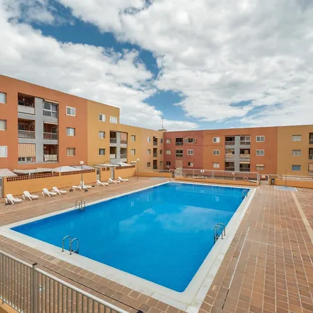 Erma Apartment Candelaria